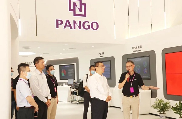 李滨董事长一行参观谈球吧体育官网同创展厅.jpg